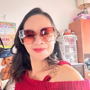 Meet your Posher, Lila